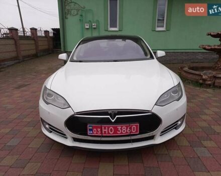 Білий Тесла Модель С, об'ємом двигуна 0 л та пробігом 188 тис. км за 12500 $, фото 2 на Automoto.ua