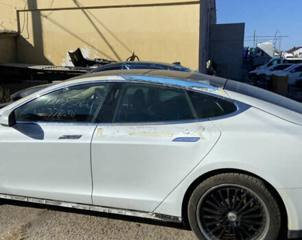 Білий Тесла Модель С, об'ємом двигуна 0 л та пробігом 163 тис. км за 8700 $, фото 16 на Automoto.ua