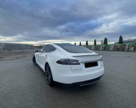 Белый Тесла Модель С, объемом двигателя 0 л и пробегом 246 тыс. км за 18500 $, фото 9 на Automoto.ua