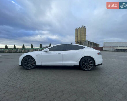 Белый Тесла Модель С, объемом двигателя 0 л и пробегом 246 тыс. км за 18500 $, фото 8 на Automoto.ua