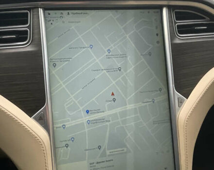 Белый Тесла Модель С, объемом двигателя 0 л и пробегом 150 тыс. км за 17000 $, фото 22 на Automoto.ua