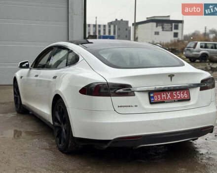 Белый Тесла Модель С, объемом двигателя 0 л и пробегом 400 тыс. км за 8700 $, фото 2 на Automoto.ua