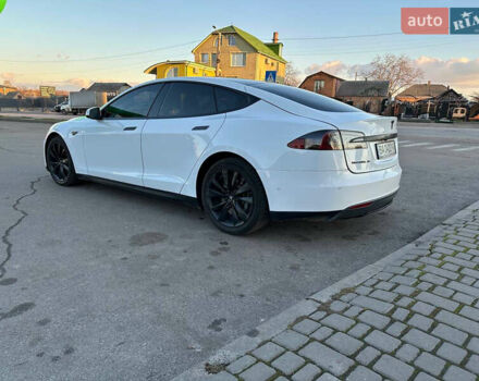 Белый Тесла Модель С, объемом двигателя 0 л и пробегом 186 тыс. км за 17600 $, фото 3 на Automoto.ua