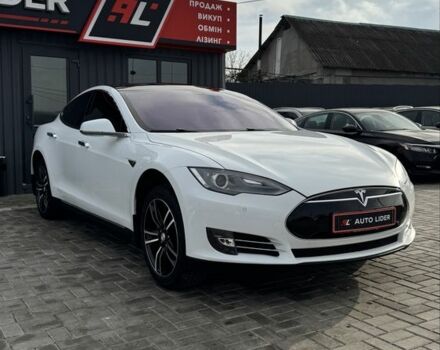 Белый Тесла Модель С, объемом двигателя 0 л и пробегом 189 тыс. км за 15700 $, фото 1 на Automoto.ua