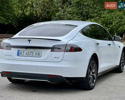 Белый Тесла Модель С, объемом двигателя 0 л и пробегом 189 тыс. км за 12999 $, фото 4 на Automoto.ua