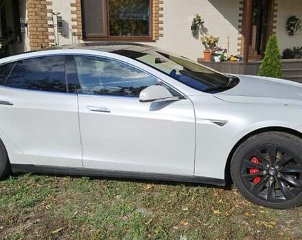 Тесла Модель С 2014 в Кривом Роге на Automoto.ua Белый Тесла Модель С, объемом двигателя 0 л и пробегом 208 тыс. км за 12700 $, фото 1 на Automoto.ua
