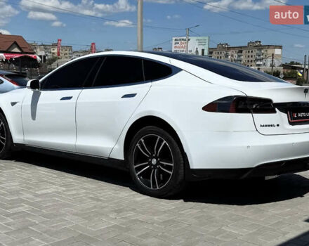 Белый Тесла Модель С, объемом двигателя 0 л и пробегом 186 тыс. км за 15700 $, фото 7 на Automoto.ua