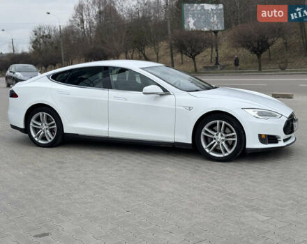 Белый Тесла Модель С, объемом двигателя 0 л и пробегом 257 тыс. км за 14550 $, фото 9 на Automoto.ua