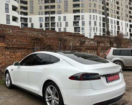 Белый Тесла Модель С, объемом двигателя 0 л и пробегом 162 тыс. км за 13990 $, фото 7 на Automoto.ua