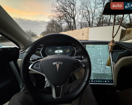 Білий Тесла Модель С, об'ємом двигуна 0 л та пробігом 108 тис. км за 14200 $, фото 11 на Automoto.ua