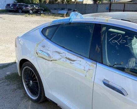 Білий Тесла Модель С, об'ємом двигуна 0 л та пробігом 163 тис. км за 8700 $, фото 7 на Automoto.ua