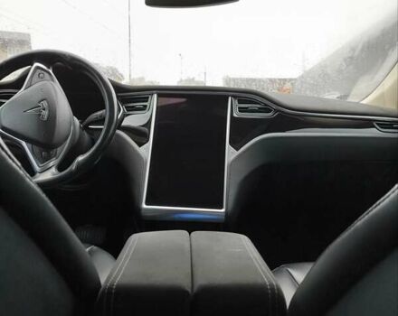 Белый Тесла Модель С, объемом двигателя 0 л и пробегом 116 тыс. км за 16000 $, фото 31 на Automoto.ua