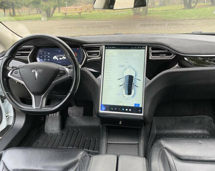 Белый Тесла Модель С, объемом двигателя 0 л и пробегом 166 тыс. км за 14000 $, фото 22 на Automoto.ua