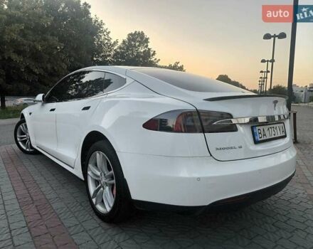 Белый Тесла Модель С, объемом двигателя 0 л и пробегом 213 тыс. км за 11900 $, фото 7 на Automoto.ua