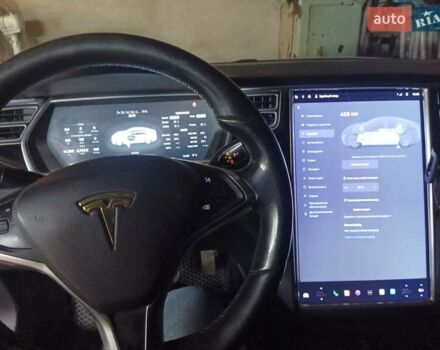 Белый Тесла Модель С, объемом двигателя 0 л и пробегом 305 тыс. км за 14000 $, фото 9 на Automoto.ua