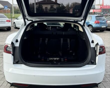 Белый Тесла Модель С, объемом двигателя 0 л и пробегом 189 тыс. км за 15700 $, фото 5 на Automoto.ua