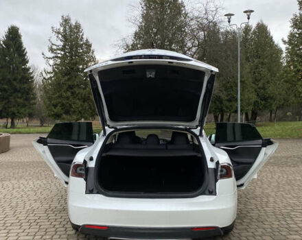 Белый Тесла Модель С, объемом двигателя 0 л и пробегом 166 тыс. км за 14000 $, фото 15 на Automoto.ua