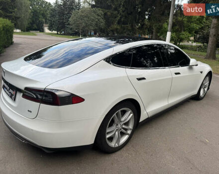 Білий Тесла Модель С, об'ємом двигуна 0 л та пробігом 169 тис. км за 14399 $, фото 3 на Automoto.ua