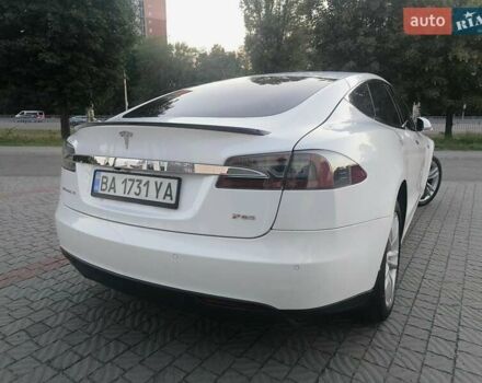 Белый Тесла Модель С, объемом двигателя 0 л и пробегом 213 тыс. км за 11900 $, фото 3 на Automoto.ua