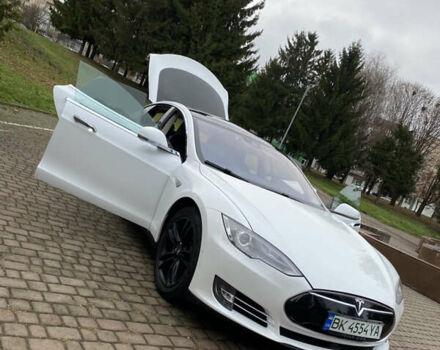 Белый Тесла Модель С, объемом двигателя 0 л и пробегом 166 тыс. км за 14000 $, фото 13 на Automoto.ua