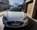 Білий Тесла Модель С, об'ємом двигуна 0 л та пробігом 100 тис. км за 12300 $, фото 1 на Automoto.ua