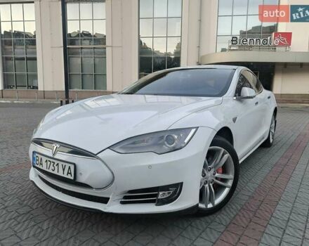 Белый Тесла Модель С, объемом двигателя 0 л и пробегом 213 тыс. км за 11900 $, фото 9 на Automoto.ua