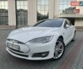 Белый Тесла Модель С, объемом двигателя 0 л и пробегом 213 тыс. км за 11900 $, фото 9 на Automoto.ua