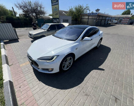 Белый Тесла Модель С, объемом двигателя 0 л и пробегом 260 тыс. км за 15000 $, фото 4 на Automoto.ua