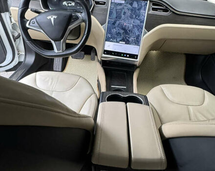 Білий Тесла Модель С, об'ємом двигуна 0 л та пробігом 169 тис. км за 14399 $, фото 6 на Automoto.ua