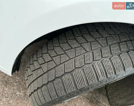 Белый Тесла Модель С, объемом двигателя 0 л и пробегом 217 тыс. км за 11200 $, фото 6 на Automoto.ua