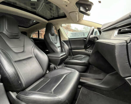 Белый Тесла Модель С, объемом двигателя 0 л и пробегом 162 тыс. км за 13990 $, фото 16 на Automoto.ua