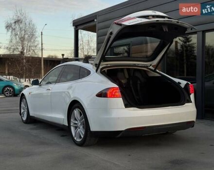 Білий Тесла Модель С, об'ємом двигуна 0 л та пробігом 470 тис. км за 13700 $, фото 24 на Automoto.ua