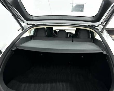 Белый Тесла Модель С, объемом двигателя 0 л и пробегом 140 тыс. км за 14950 $, фото 28 на Automoto.ua