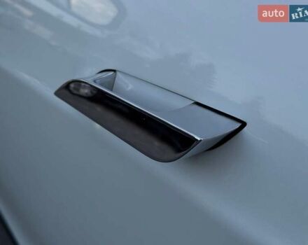 Білий Тесла Модель С, об'ємом двигуна 0 л та пробігом 470 тис. км за 13700 $, фото 15 на Automoto.ua