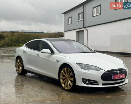 Белый Тесла Модель С, объемом двигателя 0 л и пробегом 110 тыс. км за 14700 $, фото 2 на Automoto.ua