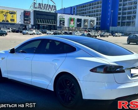 Белый Тесла Модель С, объемом двигателя 0.32 л и пробегом 132 тыс. км за 13500 $, фото 6 на Automoto.ua