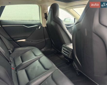 Белый Тесла Модель С, объемом двигателя 0 л и пробегом 110 тыс. км за 14700 $, фото 7 на Automoto.ua