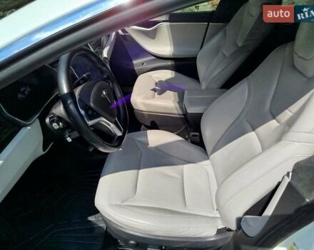 Білий Тесла Модель С, об'ємом двигуна 0 л та пробігом 253 тис. км за 15000 $, фото 14 на Automoto.ua