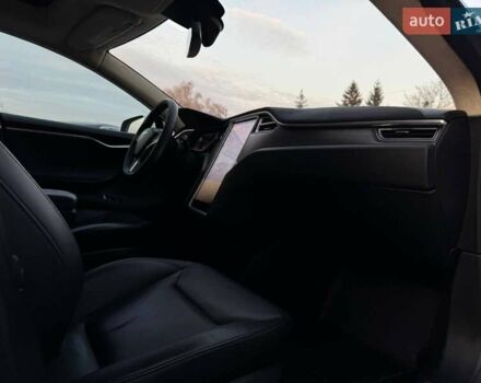 Білий Тесла Модель С, об'ємом двигуна 0 л та пробігом 470 тис. км за 13700 $, фото 60 на Automoto.ua