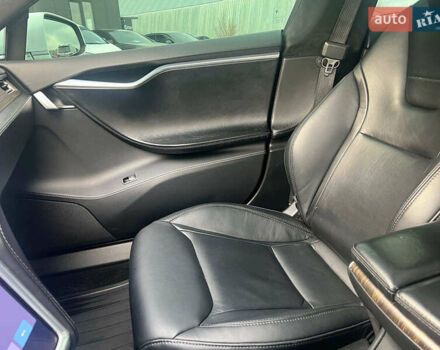 Белый Тесла Модель С, объемом двигателя 0 л и пробегом 225 тыс. км за 15940 $, фото 22 на Automoto.ua