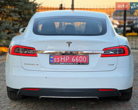 Білий Тесла Модель С, об'ємом двигуна 0 л та пробігом 189 тис. км за 12900 $, фото 15 на Automoto.ua