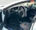 Білий Тесла Модель С, об'ємом двигуна 0 л та пробігом 230 тис. км за 13799 $, фото 10 на Automoto.ua