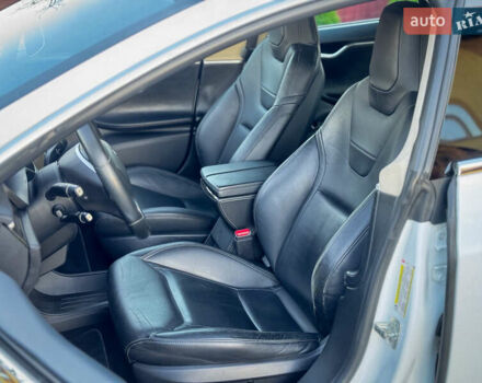 Білий Тесла Модель С, об'ємом двигуна 0 л та пробігом 189 тис. км за 12900 $, фото 24 на Automoto.ua