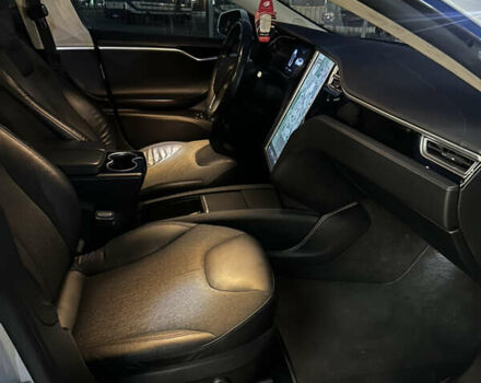 Білий Тесла Модель С, об'ємом двигуна 0 л та пробігом 250 тис. км за 13500 $, фото 11 на Automoto.ua