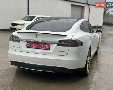Белый Тесла Модель С, объемом двигателя 0 л и пробегом 110 тыс. км за 14700 $, фото 3 на Automoto.ua