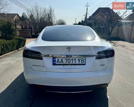 Белый Тесла Модель С, объемом двигателя 0 л и пробегом 95 тыс. км за 17800 $, фото 6 на Automoto.ua