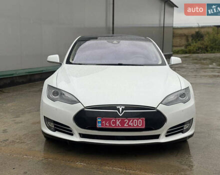 Белый Тесла Модель С, объемом двигателя 0 л и пробегом 110 тыс. км за 14700 $, фото 1 на Automoto.ua