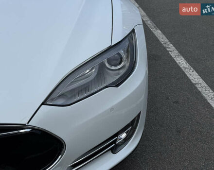 Білий Тесла Модель С, об'ємом двигуна 0 л та пробігом 111 тис. км за 16000 $, фото 6 на Automoto.ua