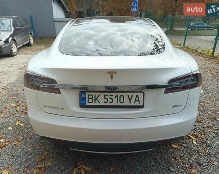 Білий Тесла Модель С, об'ємом двигуна 0 л та пробігом 118 тис. км за 15000 $, фото 25 на Automoto.ua