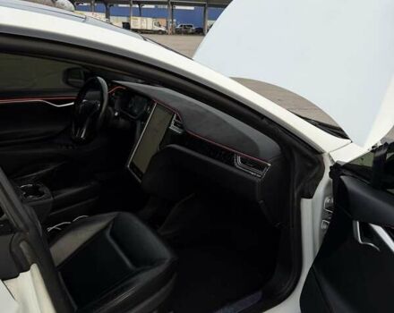 Білий Тесла Модель С, об'ємом двигуна 0 л та пробігом 144 тис. км за 16500 $, фото 18 на Automoto.ua
